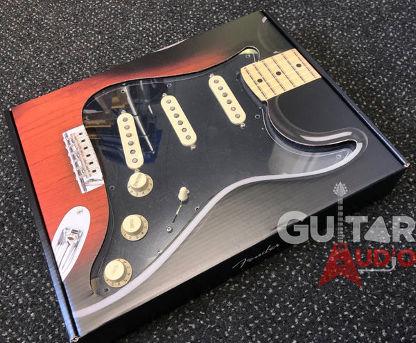 Genuine FENDER Pre-Wired Original '57/'62 Loaded Strat 11-Hole Black Pickguard