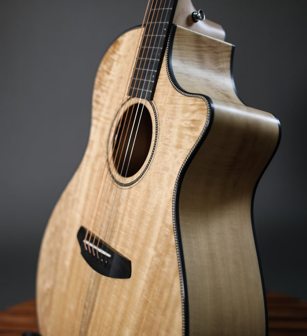 Breedlove USA Oregon Concerto CE Acoustic-Electric Guitar - Solid Myrtlewood