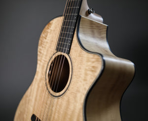 Breedlove USA Oregon Concerto CE Acoustic-Electric Guitar - Solid Myrtlewood