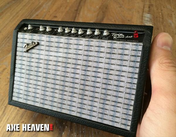 AXE HEAVEN Licensed Fender Twin-Reverb MINIATURE Amp/Amplifier Display Gift