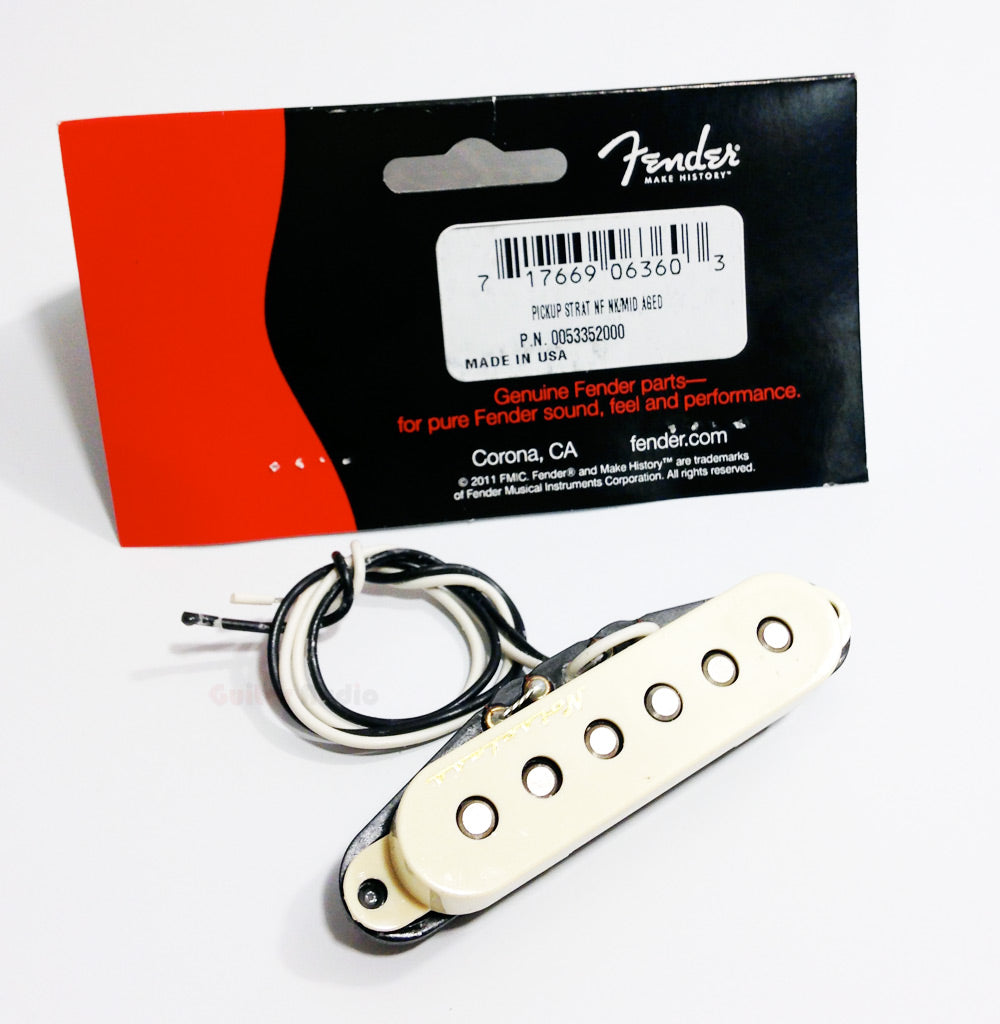 Genuine Fender Stratocaster Vintage Noiseless Neck/Middle Pickup - Aged White