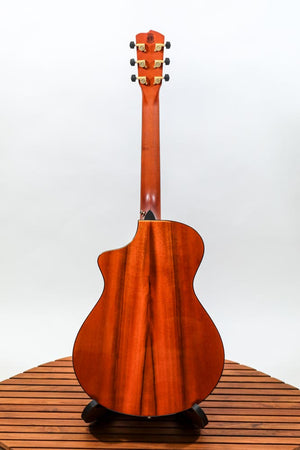 Breedlove USA Oregon Concertina CE Acoustic-Electric Guitar - Bourbon Myrtlewood