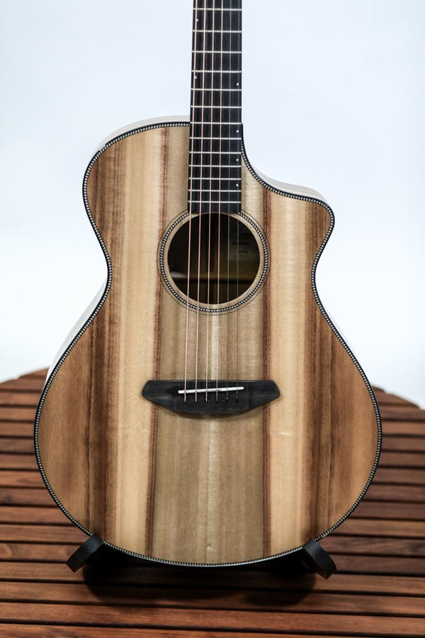 Breedlove USA Oregon Concert CE Acoustic-Electric Guitar - Myrtlewood