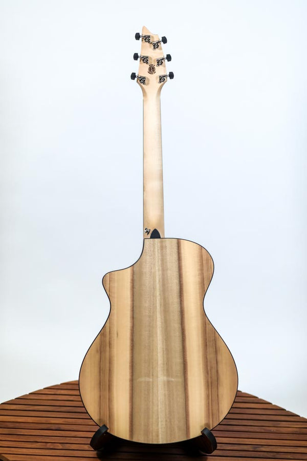 Breedlove USA Oregon Concert CE Acoustic-Electric Guitar - Myrtlewood