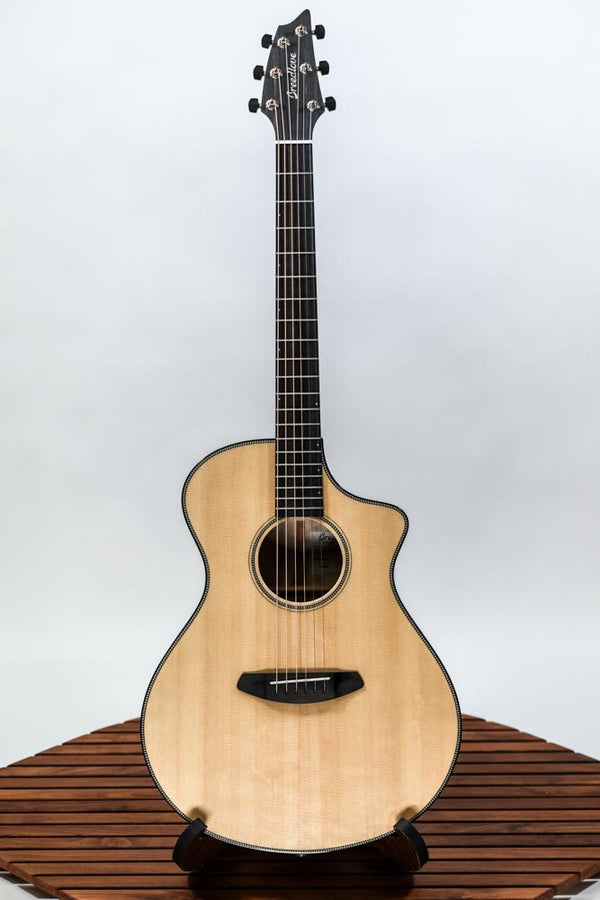 Breedlove USA Oregon Concert CE Acoustic-Electric Guitar - Sitka-Myrtlewood