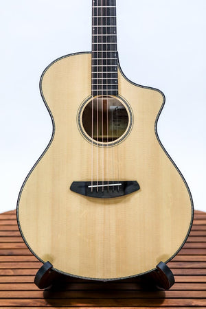 Breedlove USA Oregon Concert CE Acoustic-Electric Guitar - Sitka-Myrtlewood