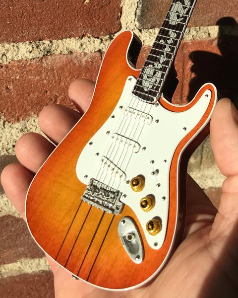 AXE HEAVEN Stevie Ray Vaughan Signature Hamiltone Miniature Guitar Display Gift