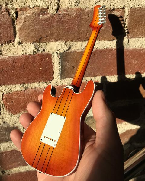 AXE HEAVEN Stevie Ray Vaughan Signature Hamiltone Miniature Guitar Display Gift