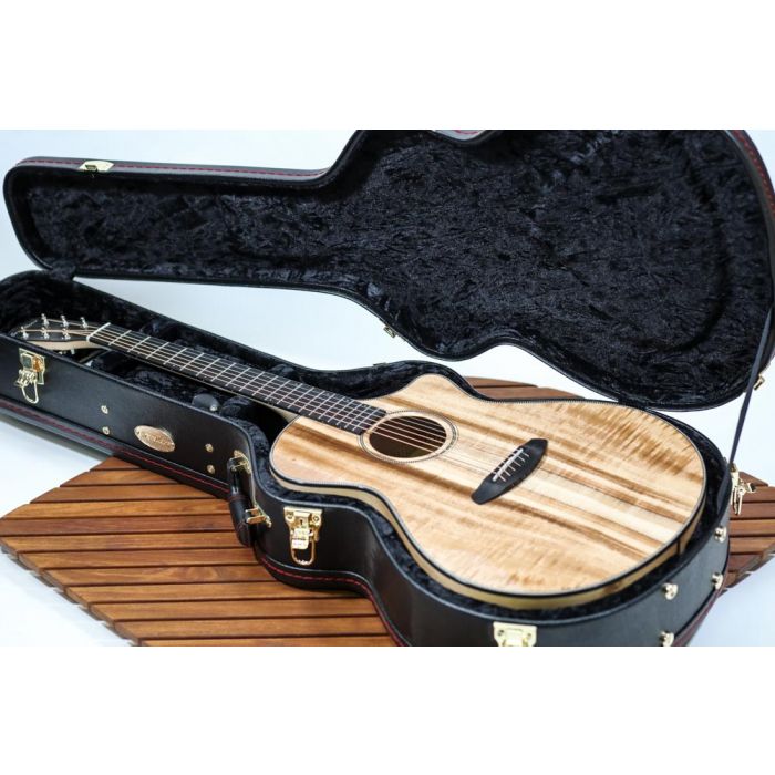 Breedlove USA Oregon Concerto CE Acoustic-Electric Guitar - Solid Myrtlewood